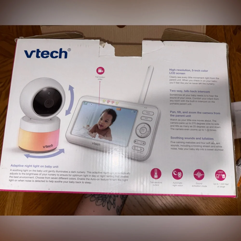 VTech White Video Monitor with Camera VM5263